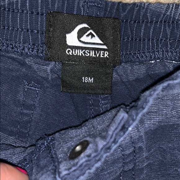 Toddler boys Quiksilver shorts - Picture 2 of 3